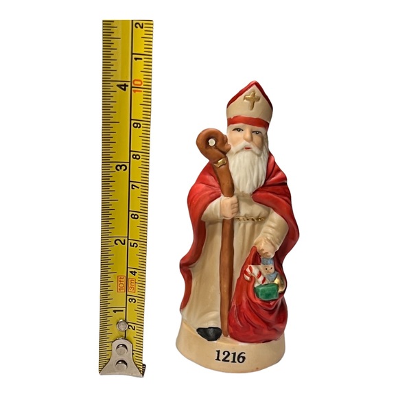 VTG Lot of 4 RUSS 4" Porcelain St. Nicholas Santa Through the Ages Figurines - Picture 4 of 11